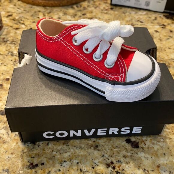 New Converse Infant CTAS Low Red 7j236 - Picture 1 of 5